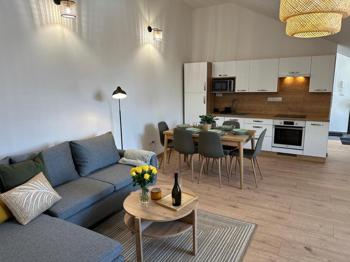 Green Apartment - City Centre - Main Square Liptovský Mikuláš Εξωτερικό φωτογραφία