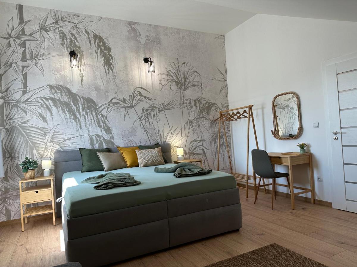Green Apartment - City Centre - Main Square Liptovský Mikuláš Εξωτερικό φωτογραφία