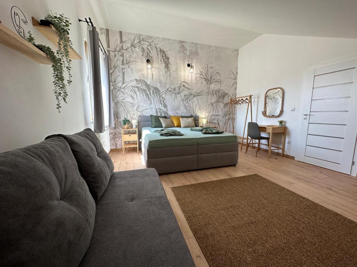 Green Apartment - City Centre - Main Square Liptovský Mikuláš Εξωτερικό φωτογραφία