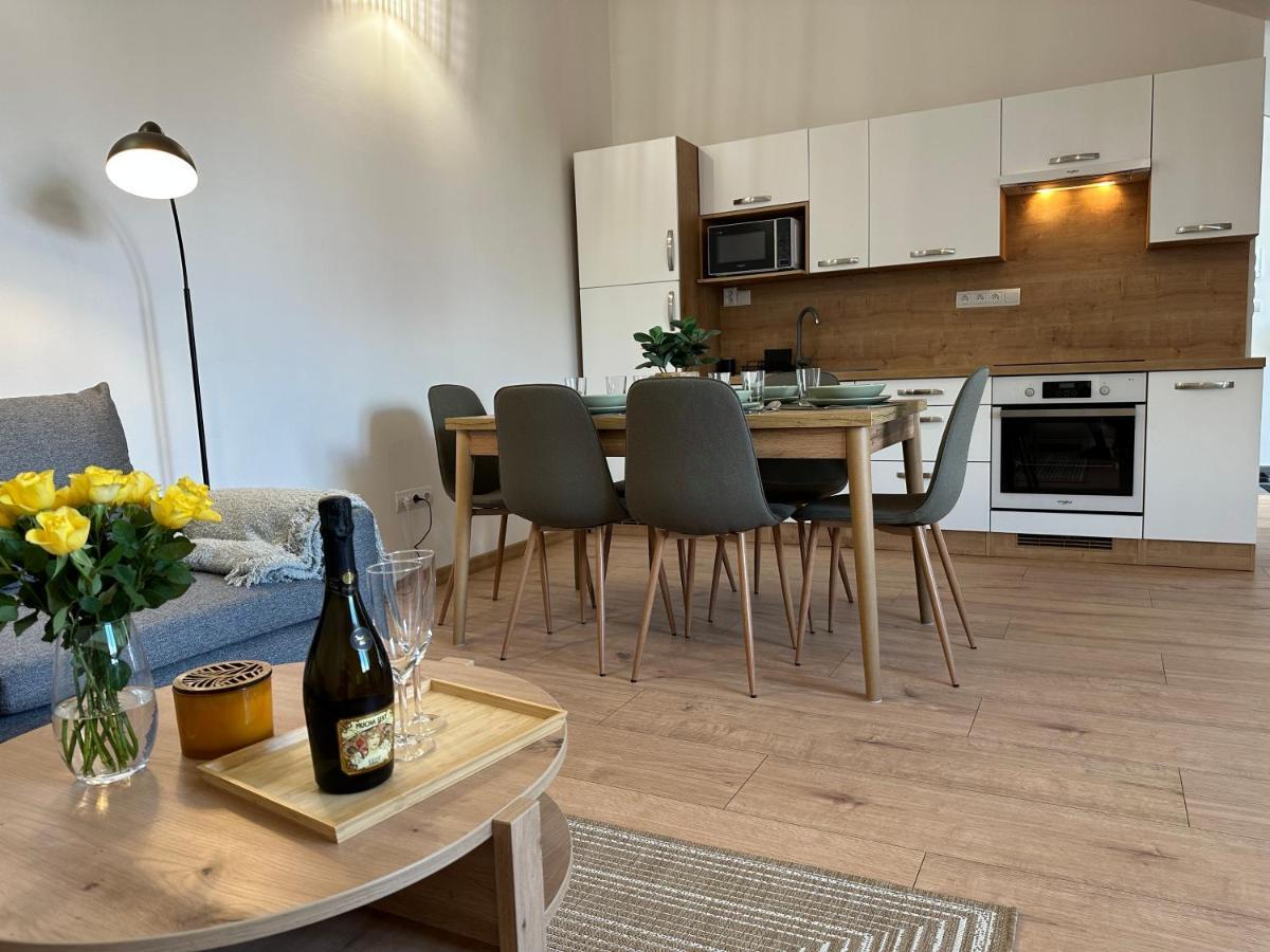 Green Apartment - City Centre - Main Square Liptovský Mikuláš Εξωτερικό φωτογραφία