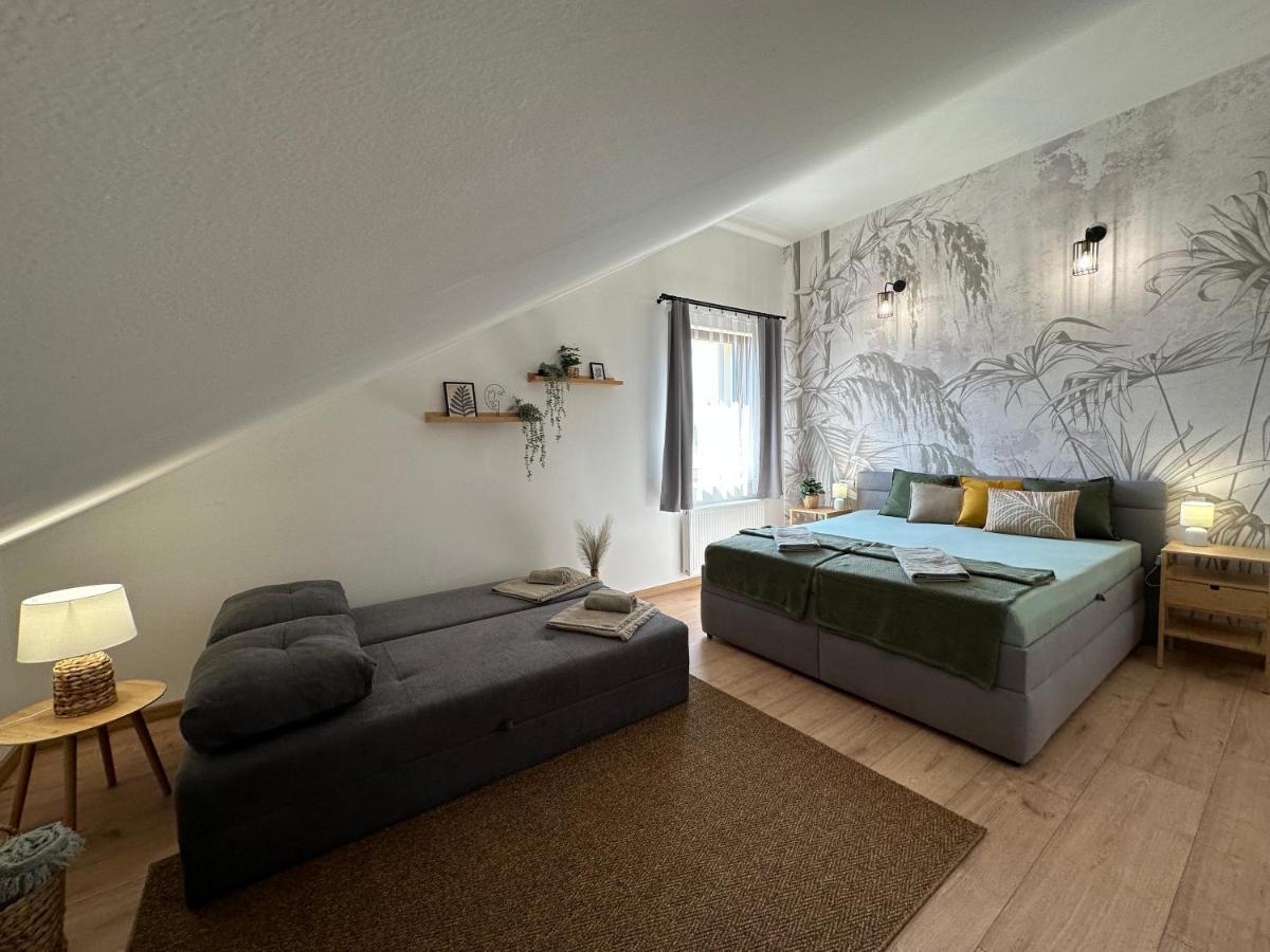 Green Apartment - City Centre - Main Square Liptovský Mikuláš Εξωτερικό φωτογραφία