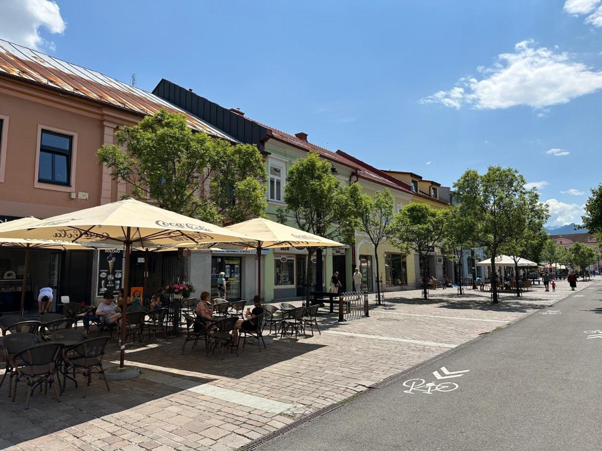 Green Apartment - City Centre - Main Square Liptovský Mikuláš Εξωτερικό φωτογραφία